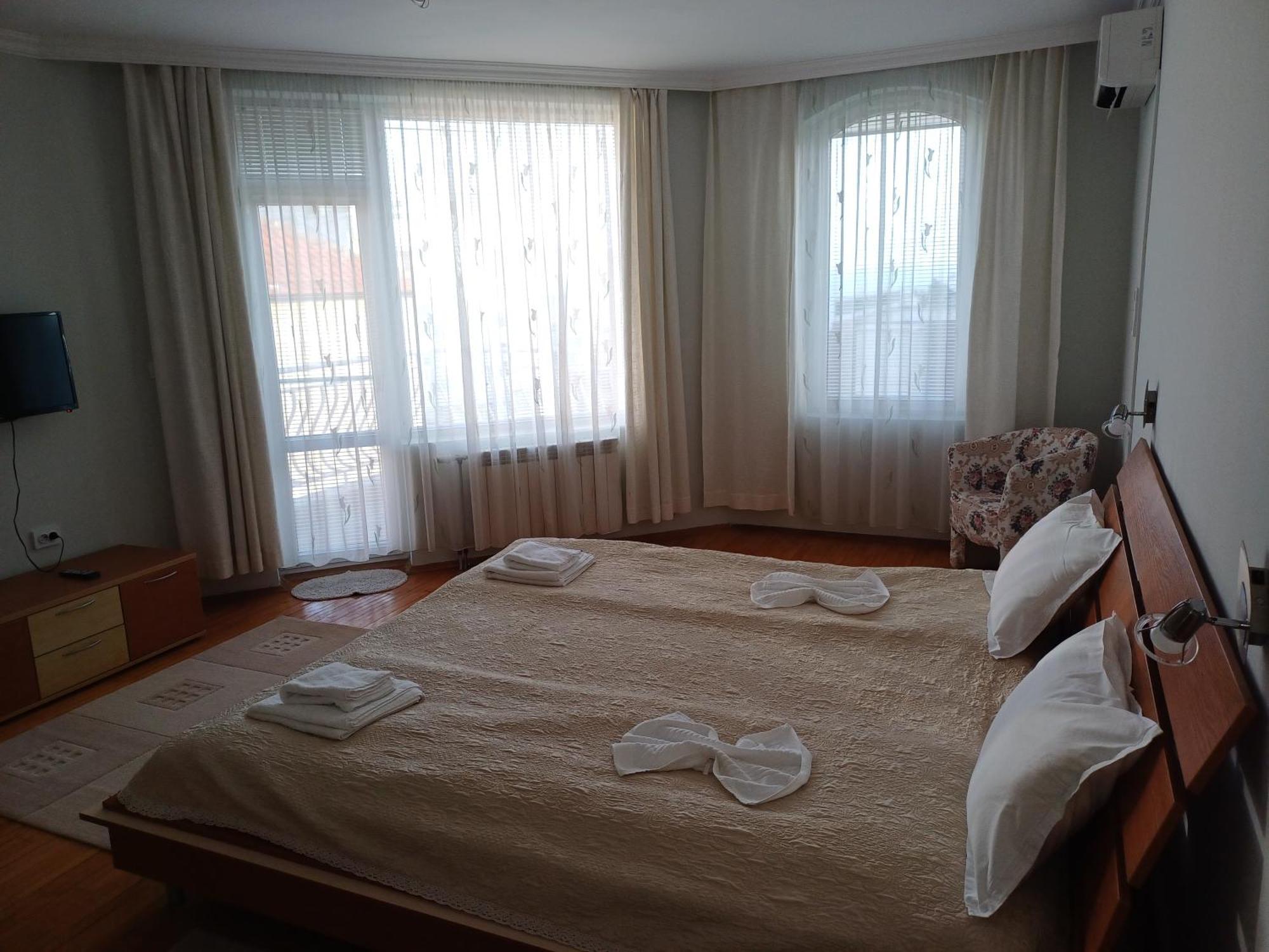 Guest Rooms Deva Burgas Exterior photo